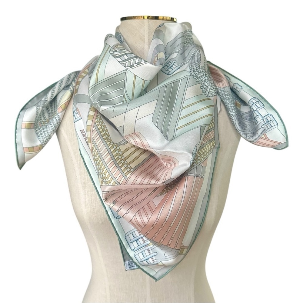 Hermès Silk Scarf Carre 90 “Sangles en Zigzag” Soft Pastels Gray Blush w/Box